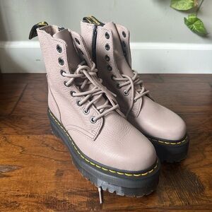 NEW!  Dr. Martens Women's Jadon Vintage Taupe Boots